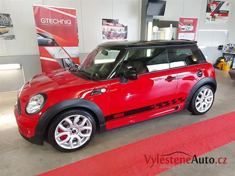 Mini Cooper - Vícekrokové leštění a keramická ochrana laku