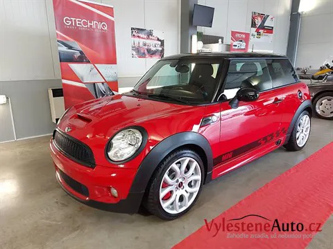 Mini Cooper - Vícekrokové leštění a keramická ochrana laku