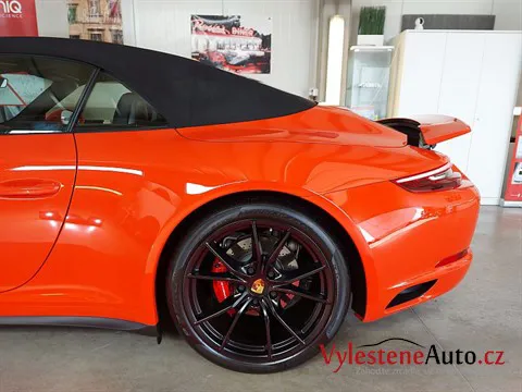 Porsche 911 4S cabrio - Vícekrokové leštění a ochrana laku