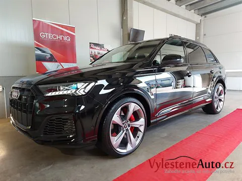 Audi SQ7 - Vícekrokové leštění a keramická ochrana laku