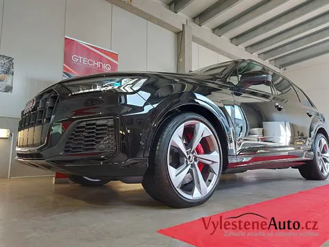 Audi SQ7 - Vícekrokové leštění a keramická ochrana laku