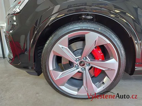 Audi SQ7 - Vícekrokové leštění a keramická ochrana laku