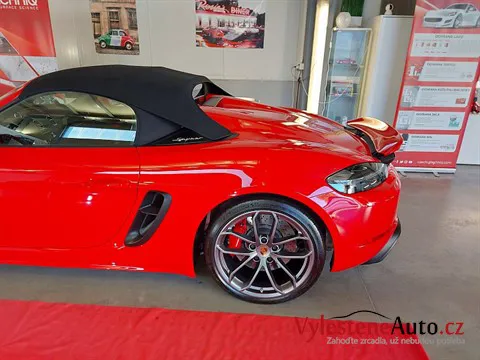 Porsche 718 Spyder - Vícekrokové leštění a keramická ochrana laku