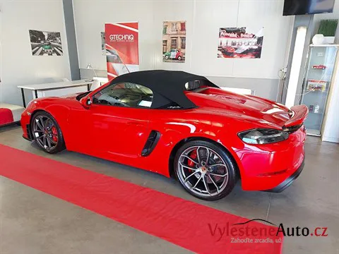 Porsche 718 Spyder - Vícekrokové leštění a keramická ochrana laku