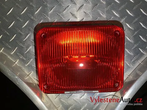 Fire Truck - Vícekrokové leštění a keramická ochrana laku