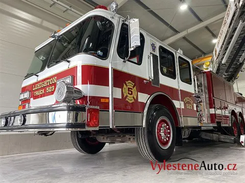 Fire Truck - Vícekrokové leštění a keramická ochrana laku