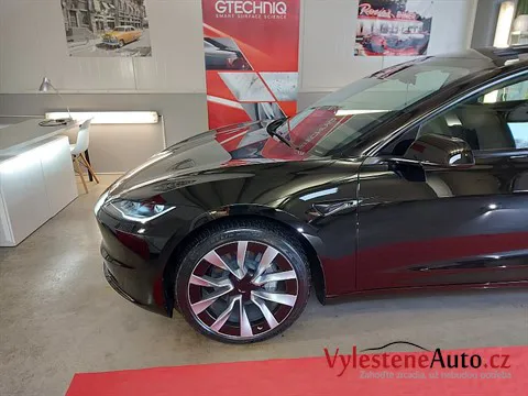 Tesla Model 3 - Leštění a keramická ochrana laku