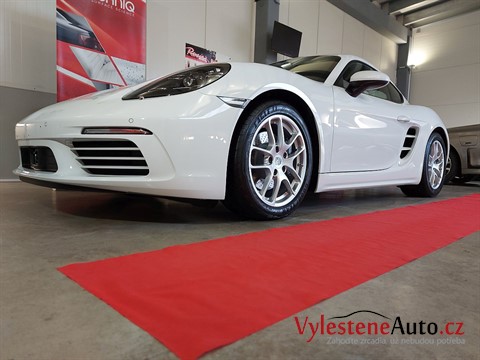 Porsche 718 Cayman