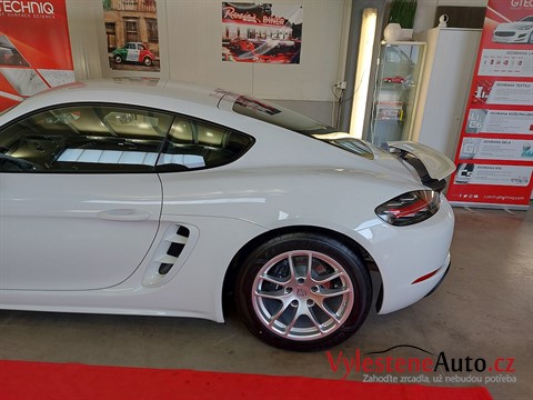 Porsche 718 Cayman