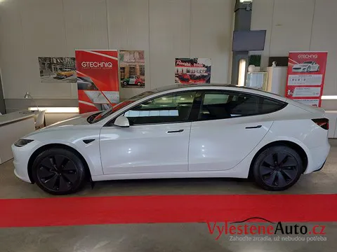 Tesla Model 3 - Leštění a keramická ochrana laku
