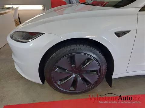 Tesla Model 3 - Leštění a keramická ochrana laku