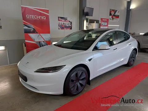 Tesla Model 3 - Leštění a keramická ochrana laku