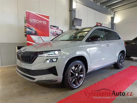 Škoda Karoq - Vícekrokové leštění a ochrana laku