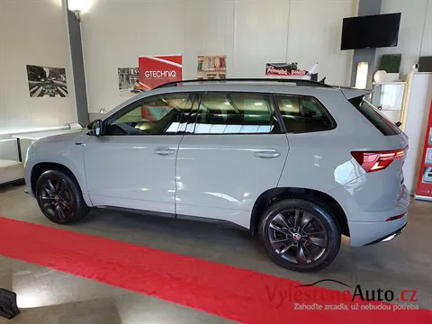 Škoda Karoq - Vícekrokové leštění a ochrana laku