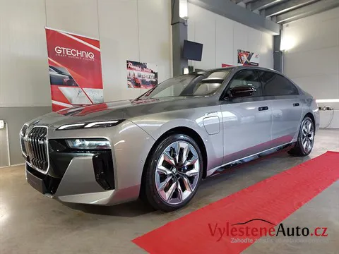 BMW 760e - Leštění a keramická ochrana laku