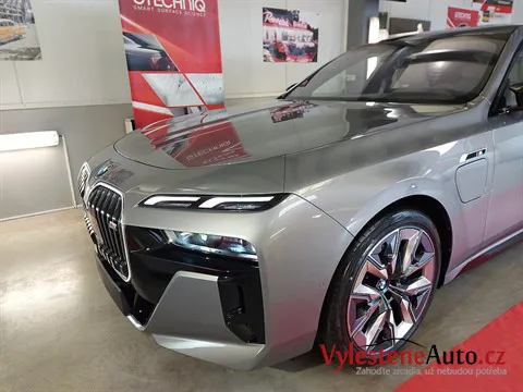 BMW 760e - Leštění a keramická ochrana laku