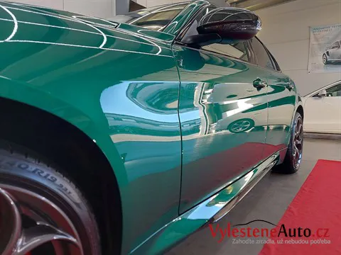 Alfa Romeo Giulia - Vícekrokové leštění a keramická ochrana laku