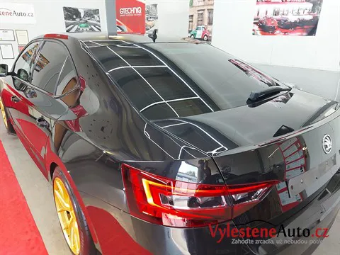 Škoda Superb - Vícekroková renovace a keramická ochrana laku