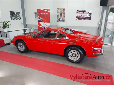 Ferrari Dino GT 1972 - Vícekroková renovace laku