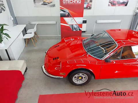 Ferrari Dino GT 1972 - Vícekroková renovace laku