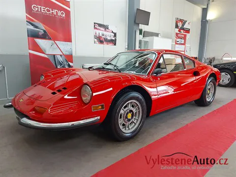 Ferrari Dino GT 1972 - Vícekroková renovace laku