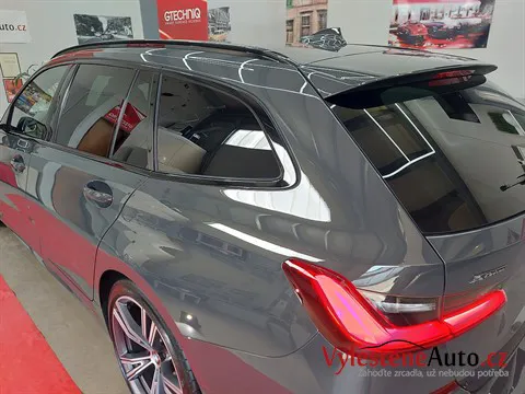 BMW 330d kombi - Vícekrokové leštění a keramická ochrana laku