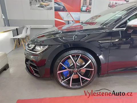 VW Arteon kombi R - Vícekrokové leštění a keramická ochrana laku