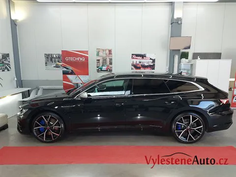 VW Arteon kombi R - Vícekrokové leštění a keramická ochrana laku