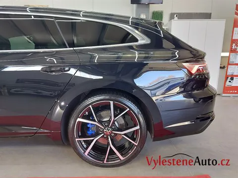 VW Arteon kombi R - Vícekrokové leštění a keramická ochrana laku