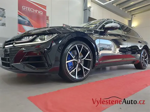 VW Arteon kombi R - Vícekrokové leštění a keramická ochrana laku