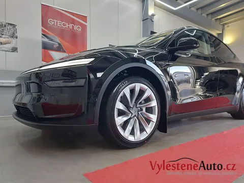 Tesla Model Y - Leštění a keramická ochrana laku