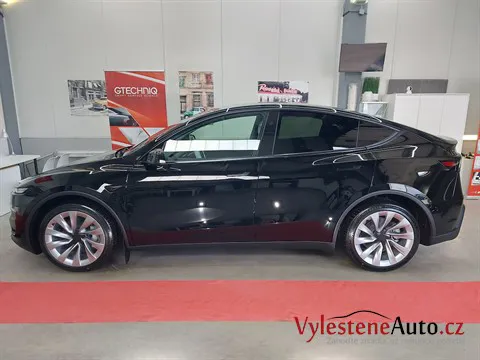 Tesla Model Y - Leštění a keramická ochrana laku