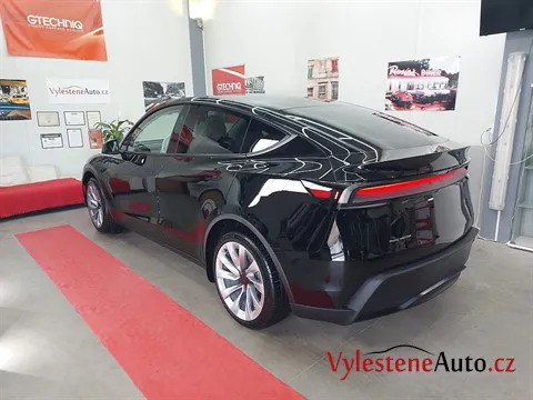 Tesla Model Y - Leštění a keramická ochrana laku