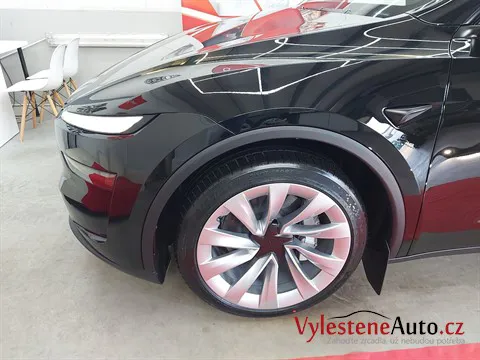 Tesla Model Y - Leštění a keramická ochrana laku