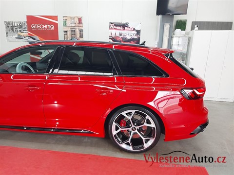 Audi RS4 kombi
