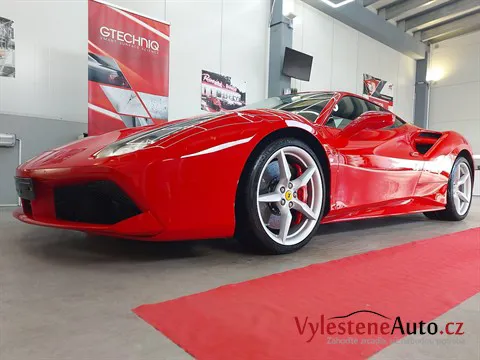 Ferrari 458 Italia - Vícekroková renovace laku