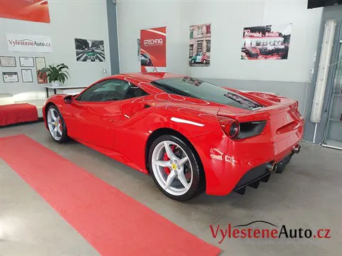 Ferrari 458 Italia - Vícekroková renovace laku