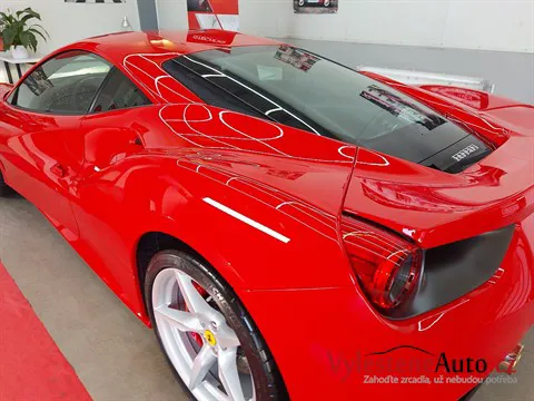 Ferrari 458 Italia - Vícekroková renovace laku