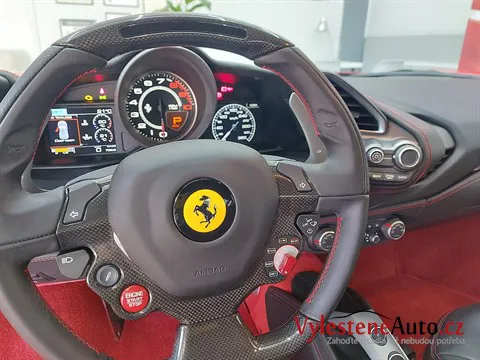 Ferrari 458 Italia - Vícekroková renovace laku