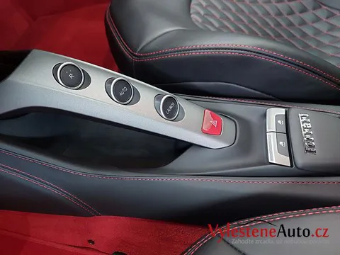 Ferrari 458 Italia - Vícekroková renovace laku