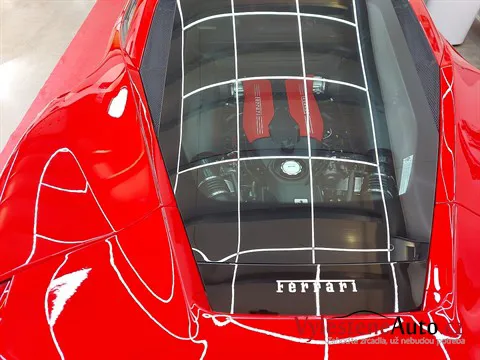 Ferrari 458 Italia - Vícekroková renovace laku
