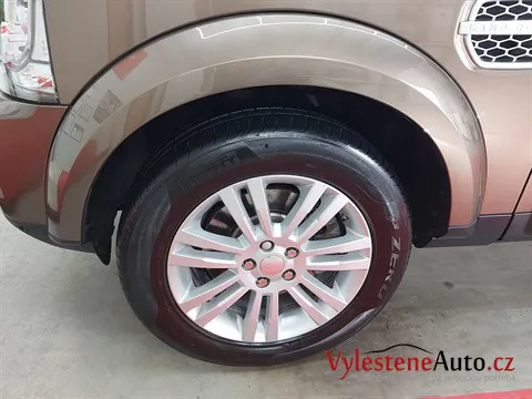 Land Rover Discovery - Vícekroková renovace laku