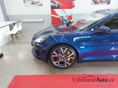 Alpine A110 - Leštění a keramická ochrana laku
