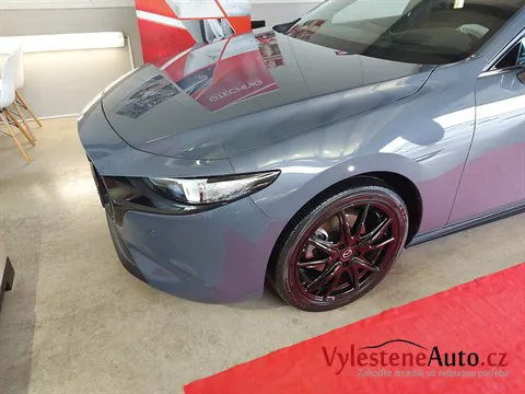 Mazda 3 - Leštění a keramická ochrana laku