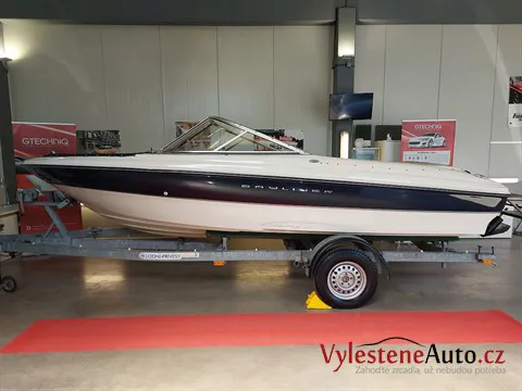 člun Bayliner - Leštění a ochrana trupu