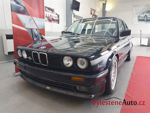 BMW e30 Hartge - Vícekroková renovace a ochrana laku