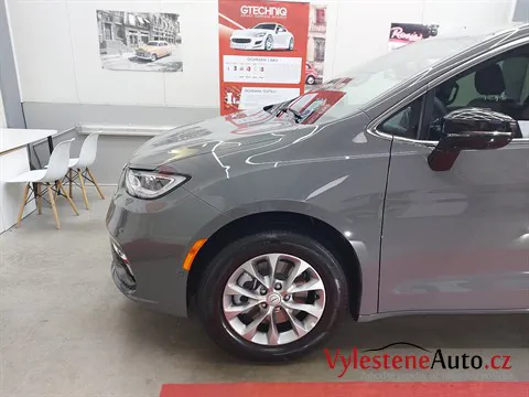 Chrysler Pacifica 3.6 V6 - Leštění a keramická ochrana laku