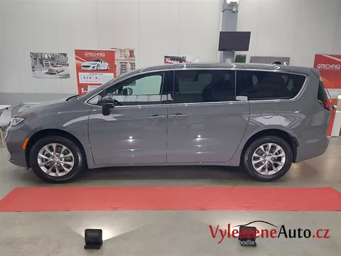Chrysler Pacifica 3.6 V6 - Leštění a keramická ochrana laku
