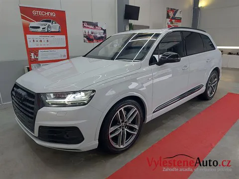 Audi Q7 - Vícekroková renovace a ochrana laku