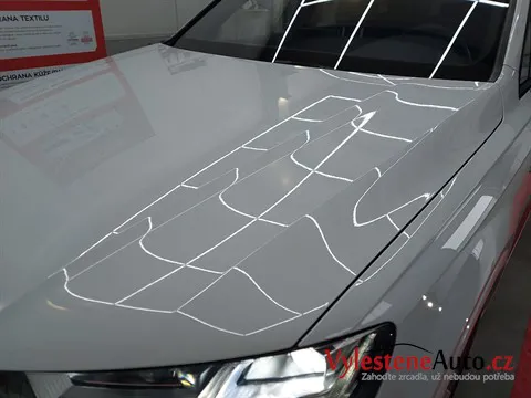 Audi Q7 - Vícekroková renovace a ochrana laku